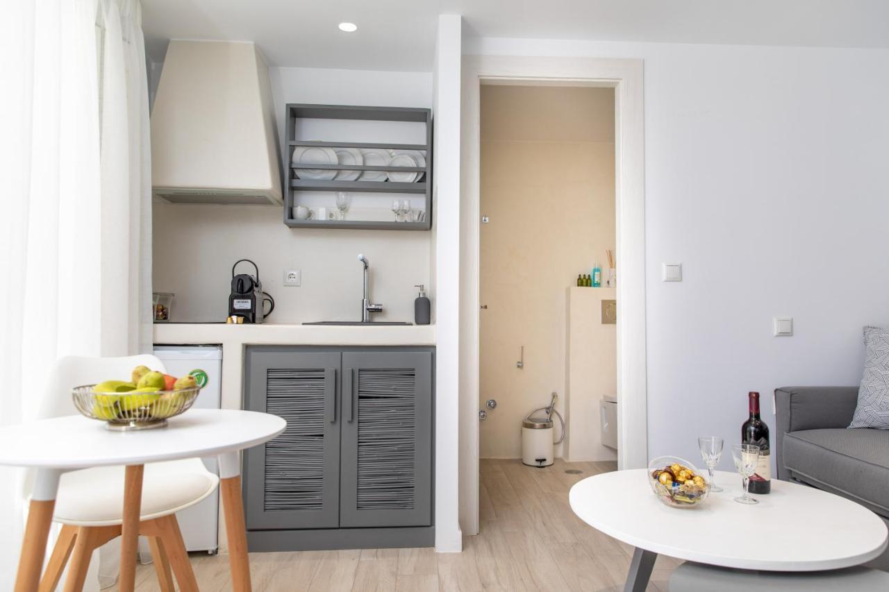 Marina'S Suites Naxos City Екстериор снимка
