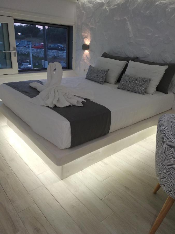 Marina'S Suites Naxos City Екстериор снимка